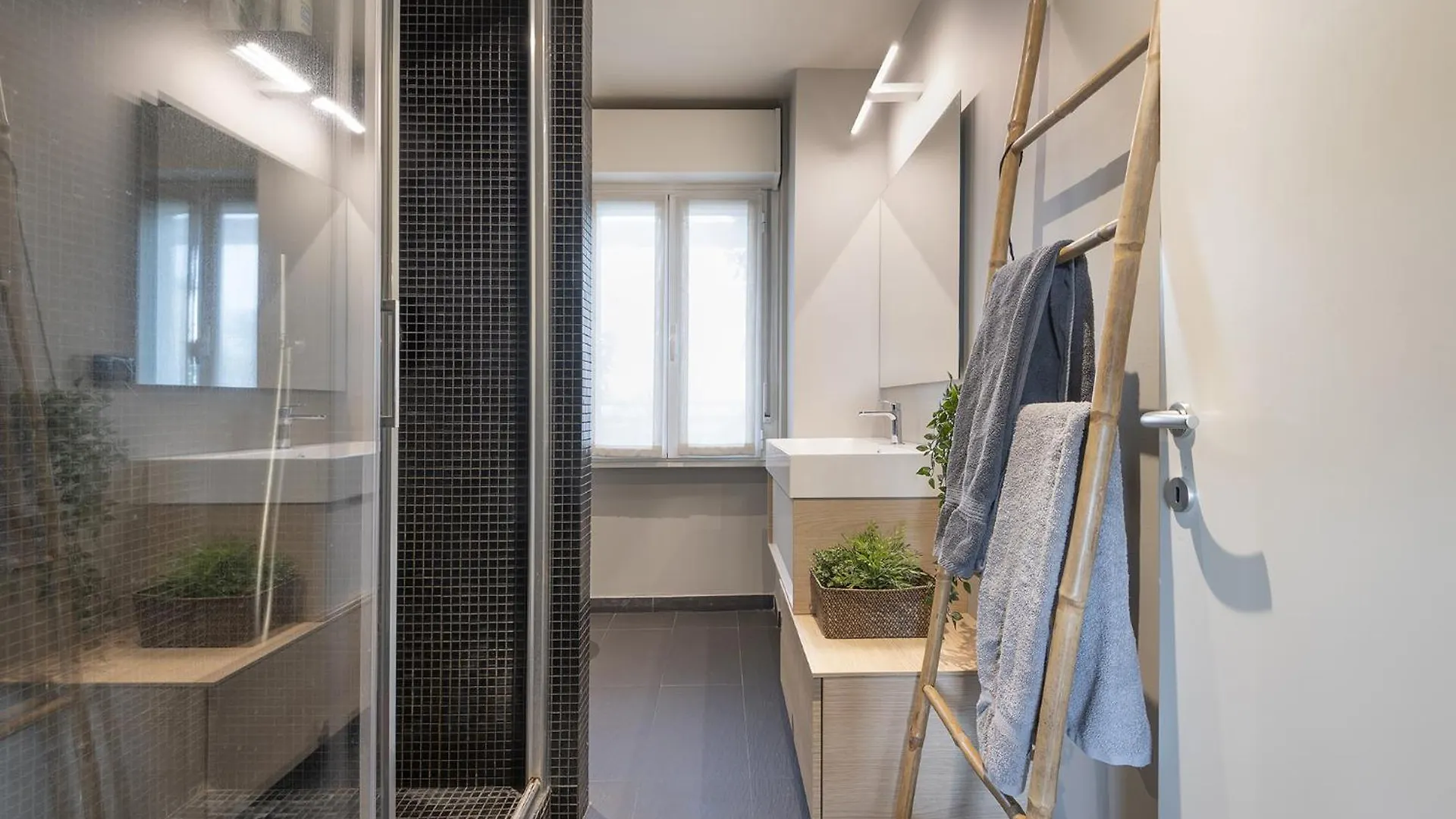 Giresio 41 - Your Penthouse With Rooftop Garden In Milano Navigli - Wifi Italy