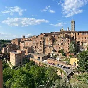 A Due Passi Dal Duomo , Siena Italy